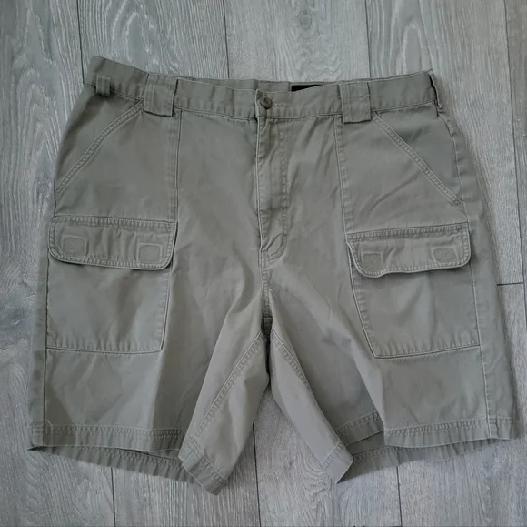 Eddie Bauer Cargo Shorts - Picture 1 of 3